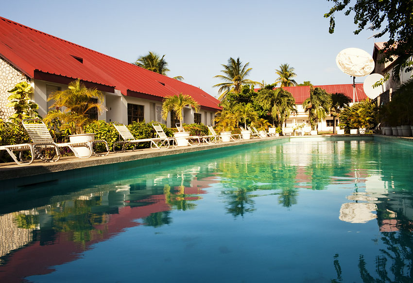Pool Sandy Point Hotel Tobago